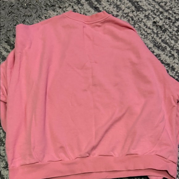 ALO Yoga  Crewneck in Pink - Picture 3 of 4